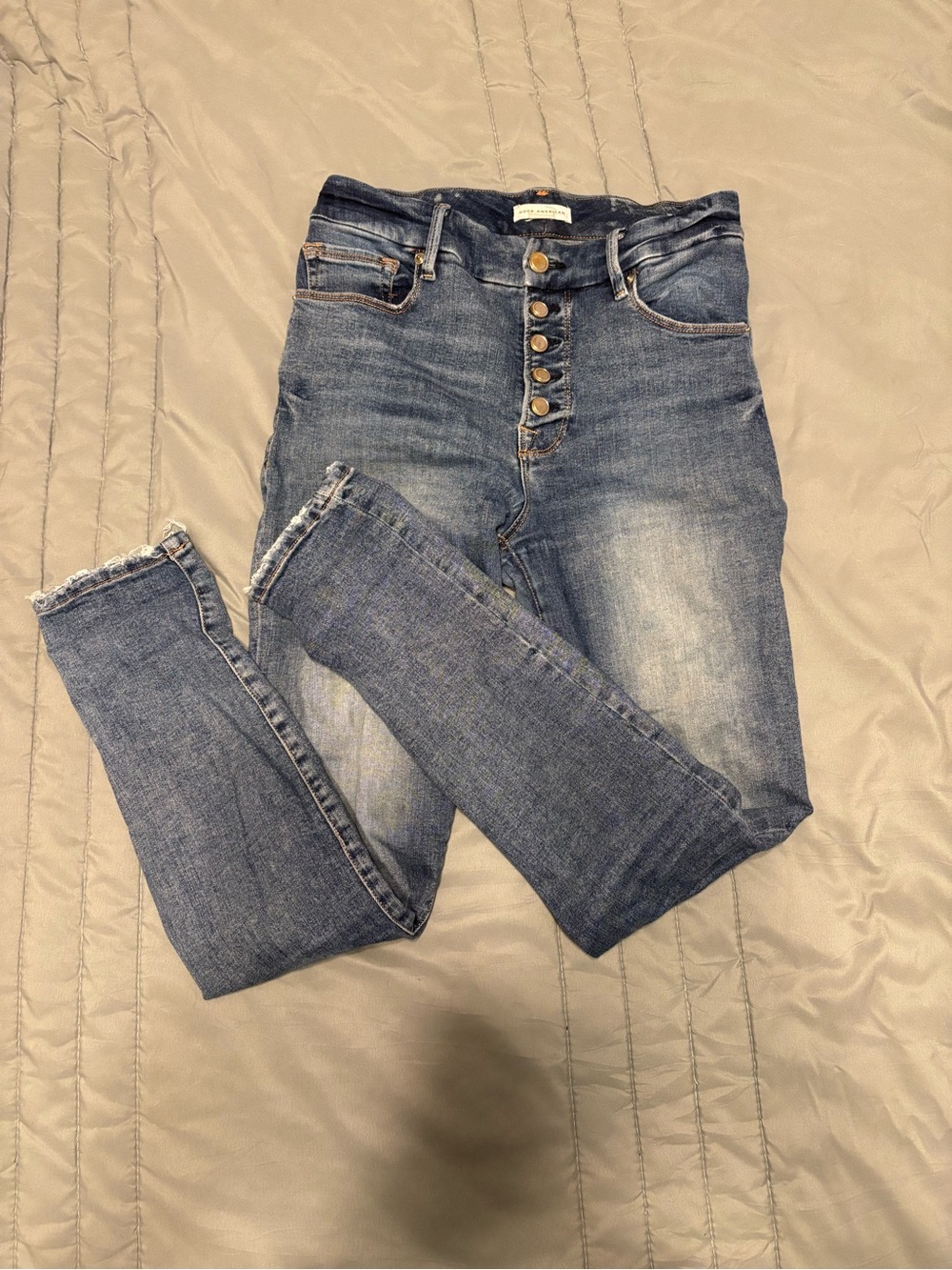 Good American High-Rise Button-Fly Jeans - Medium Blue Wash